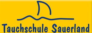 Tauchschule Logo mit gelbem Hintergrund, einer blauen Strichzeichnung einer Welle und einer Flosse und dem Text Tauchschule Sauerland in Blau.